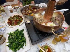 -乡土特色.冷锅鱼.牦牛肉汤锅