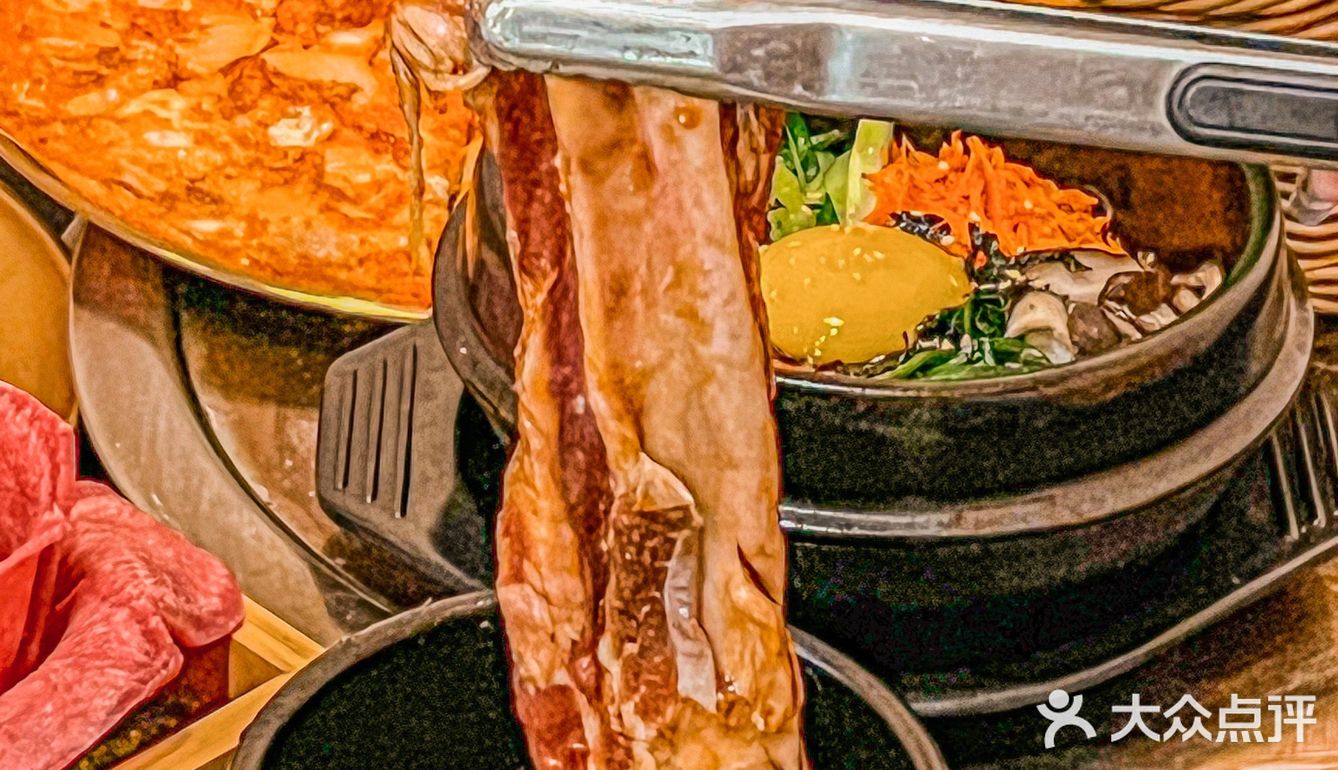 中山这家就在长江路边的新派烤肉店🥩