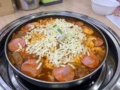 -三清洞摩西韩式年糕火锅(威高广场店)