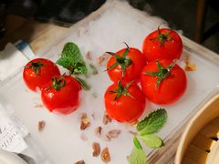 番茄脆菇沙拉-小大董·烤鸭(凤凰汇店)