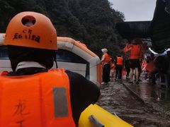 -安吉龙王山峡谷漂流