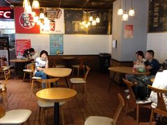用餐区-肯德基(三元桥东店)
