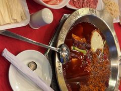 -山城年华老火锅(玉林店)