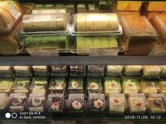 -红宝石·鲜奶小方·海派西点房(南丹店)