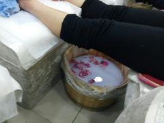 -郑远元专业修脚房(国顺东路店)