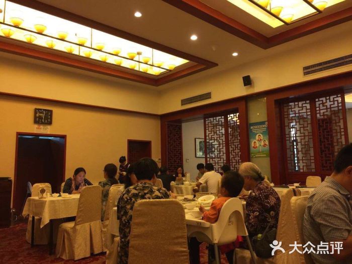 清华大学-甲所餐厅大堂图片