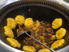 雪乡大鹅炖土豆-雪乡人家东北菜·铁锅炖一切(高斯路店)