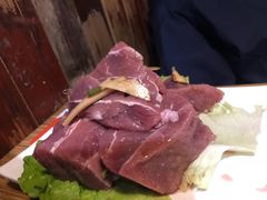 刀叉坨坨牛肉-陆记牛庄·碳锅龙虾烧烤(爱上花园店)