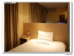 大床房-汉庭(苏州观前街察院场地铁站店)