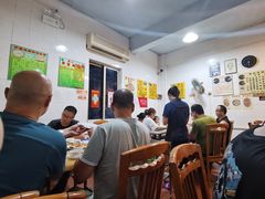大堂-华哥新鲜猪精品美食