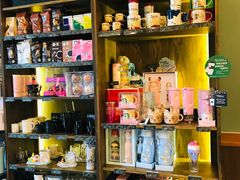 零售区-星巴克(古美路店)