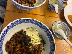 -沪西老弄堂面馆(定西路店)