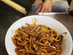 -珠宝街老左杂酱面馆