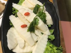 -洪氏嗨捞·广东猪肚鸡·椰子鸡火锅(西咸万象城店)