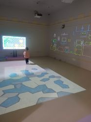 -多多淘儿童体验中心(重庆来福士店)