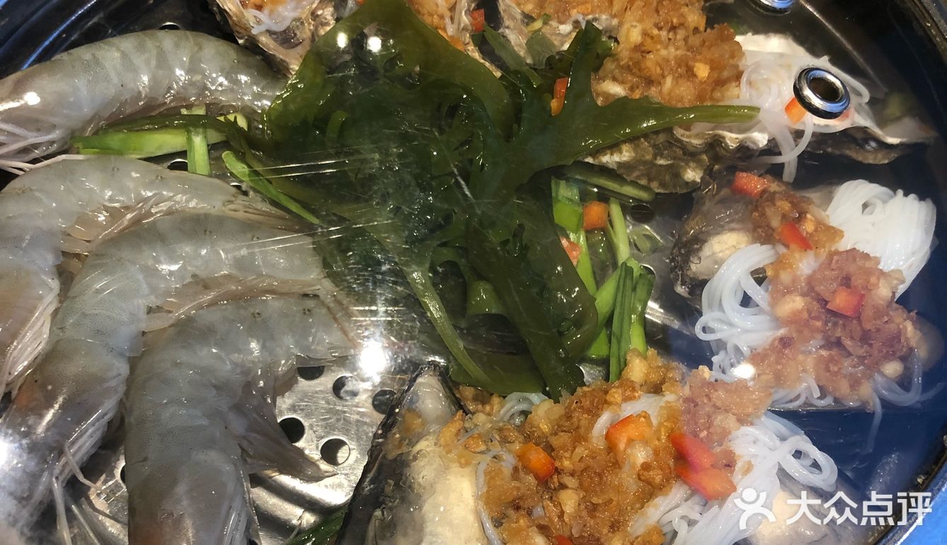 同事推荐来的，顺着导航很好找，门口有停车位，但不是很多