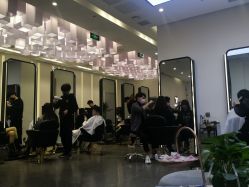 -V+SALON造型