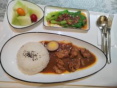 红烧猪软骨饭-燕庭·纯燕窝·甜品下午茶(南京西路店)