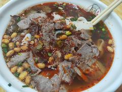 香辣叉烧牛腩粉-覃肥叔桂林米粉(粮道街店)