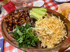 -老郑家东北春饼(龙悦居店)