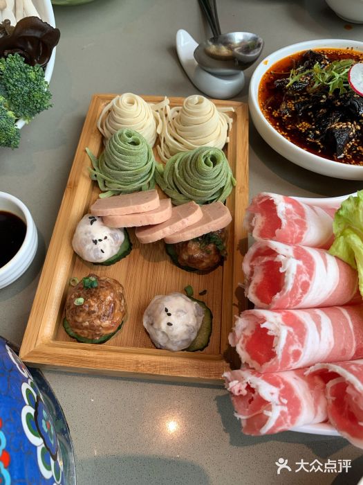 享月·汤皇(曲江创意谷店)-手剁猪肉丸-菜-手剁猪肉丸图片-西安美食