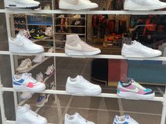 -NIKE KICKS LOUNGE体验店(北京新中关店)