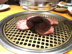 -唯成•韩国炭火烤肉 유성고기