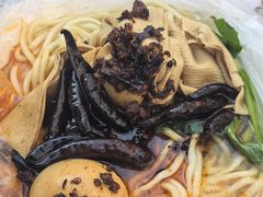 -丁记牛肉手擀板面