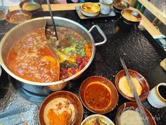-鹿鸣山草本茶香火锅(园西路店)