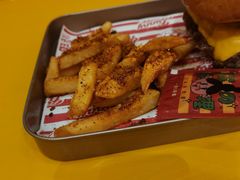 -万能料理屋(钟鼓岭路店)