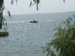 -巴陵广场