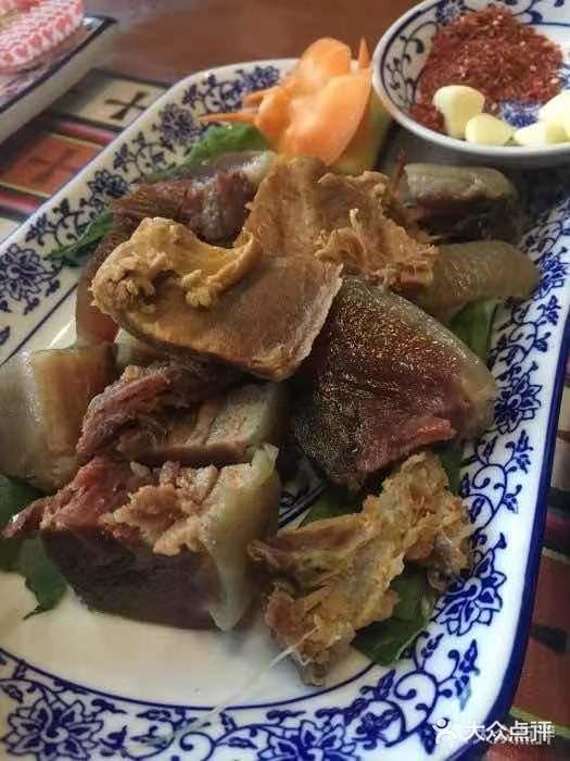扎尕那云里农庄