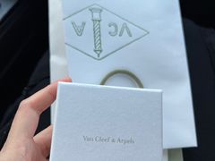 -梵克雅宝(国贸商城店)