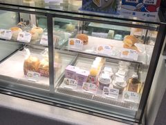 面包甜点陈列柜-喜茶(上海奉贤宝龙店)