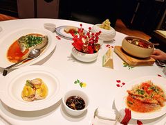 -醉辉皇上海之巅(上海中心大厦店)