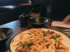 肥牛蔬菜炒乌冬面-品米斗·精致料理(浦东禹悦汇店)