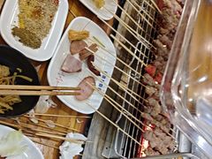 -哈尔滨小酒馆·鲜肉现穿自助烧烤(康新花园店)