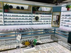 -潘多拉眼镜·蔡司依视路明月(潘家园店)