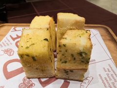 黄油面包-尊品牛排(沙湾印象汇店)