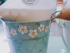 白桃乌龙奶茶-曼僖瓦罐咖啡(华山南路店)