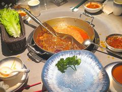 -伴山牛贵州黄牛肉火锅·苗疆非遗艺术餐厅(上海首店)
