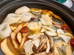 -野菌皇海景野生菌火锅(滨海大道店)