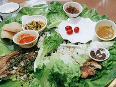 -沐毫傣泐云南菜孔雀宴•手抓饭傣味烧烤(曼听公园店)