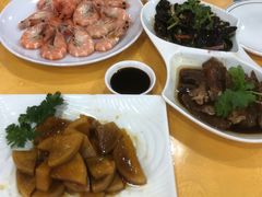 -鹏城人家海鲜酒家·23年老字号(较场尾店)