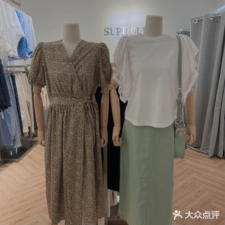 天，南京的新街口竟然有这么便宜又好看的服装店！ [色]
