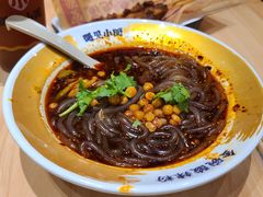 金碗酸辣粉-遇见小面(东方宝泰店)