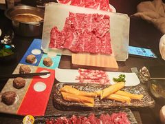 -海上明月海鲜火锅 鲜切牛肉