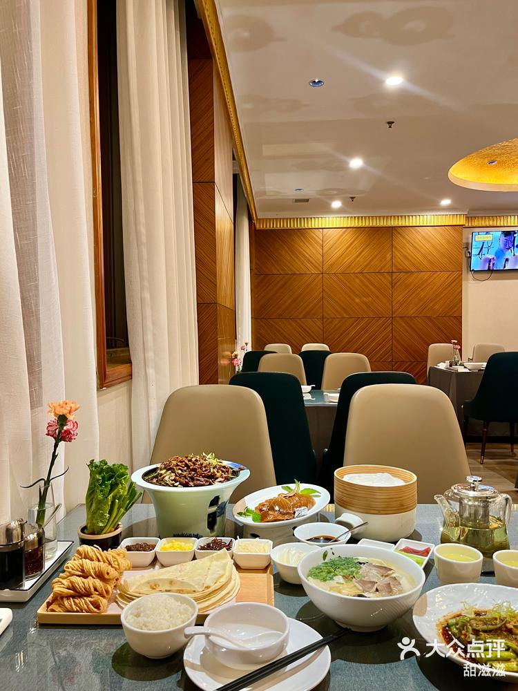 我在郑州的秘密基地 烩面烤鸭卷馓子都在我心上#这才是live图的意义