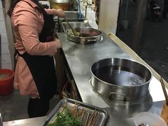 -四小区火锅·巷子里的重庆火锅(花照壁店)