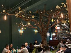 大堂-梧桐树下(云锦世家店)